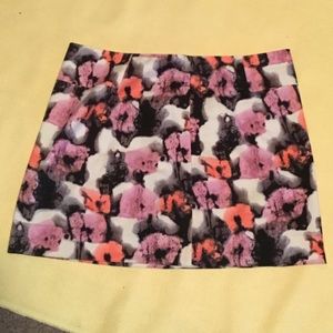 ♥️$17 SALE J.Crew floral mini skirt Sz. 8
